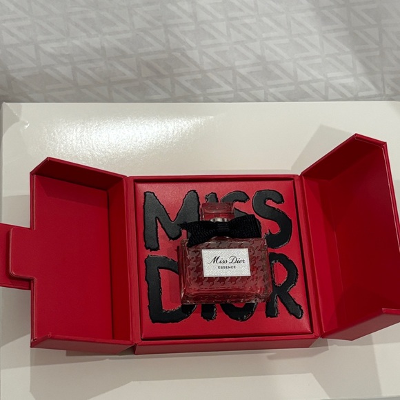 Dior perfume samples Set with cosmetic bag - Picture 4 of 6